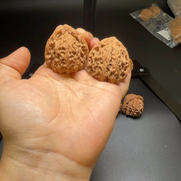 桃核吊坠7****237三角南疆石