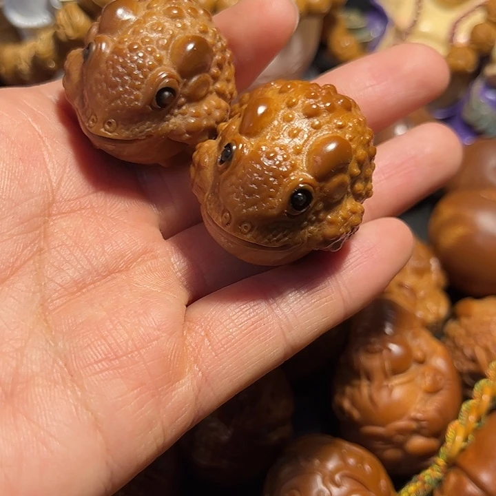 手串/手链橄榄核大榄金蟾