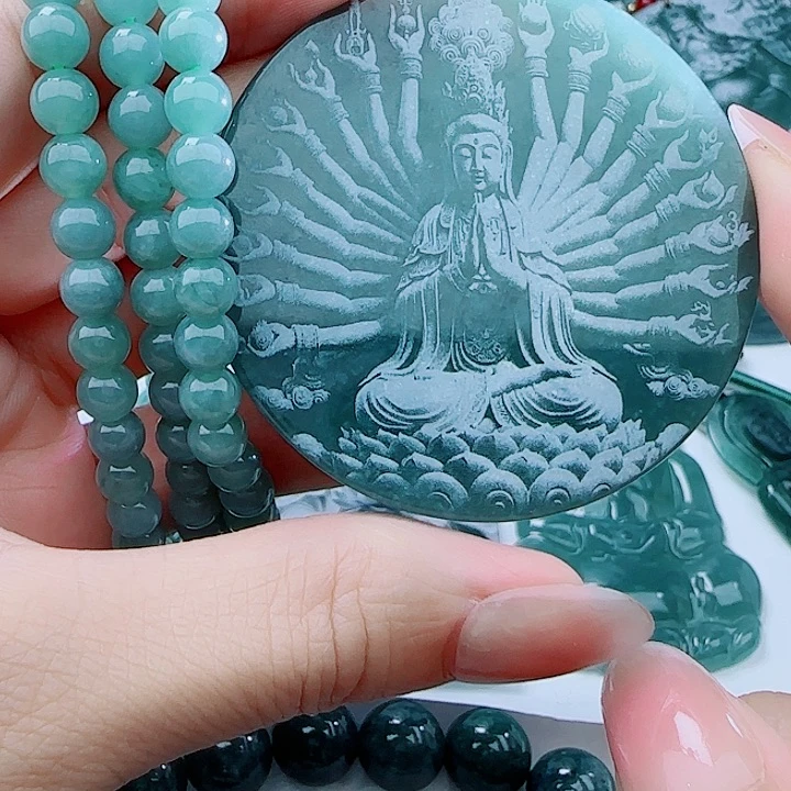 翡翠未镶嵌颈饰多样性发货天然的A货翡翠