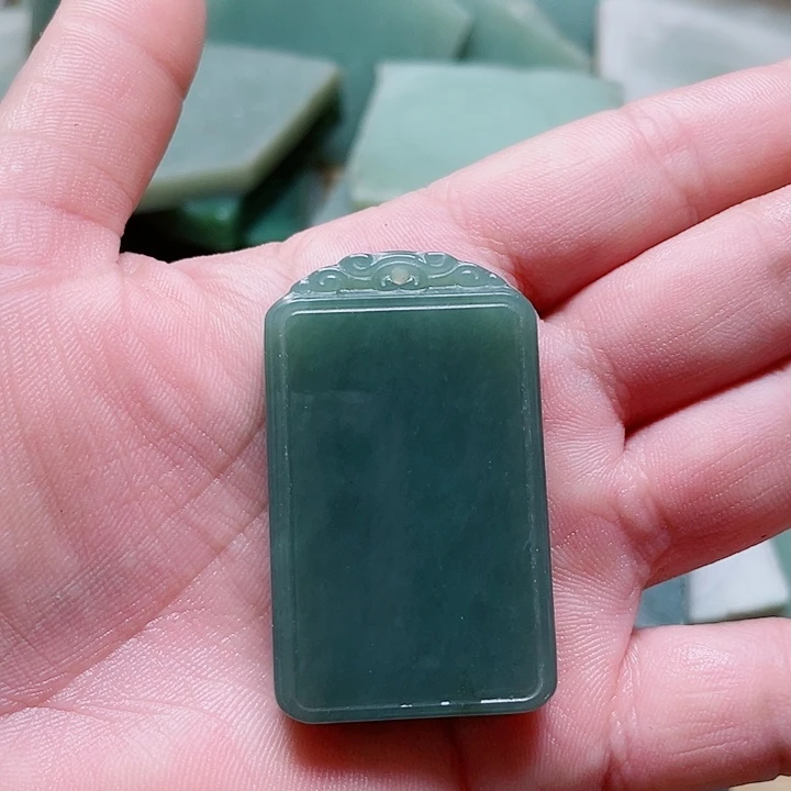 和田玉未镶嵌颈饰云****甜