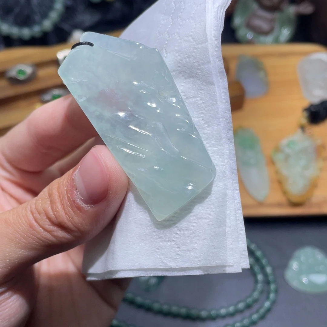 定制翡翠未镶嵌吊坠