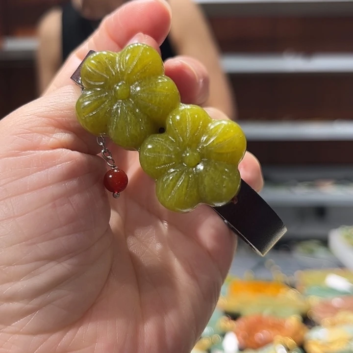 岫玉未镶嵌毛衣链