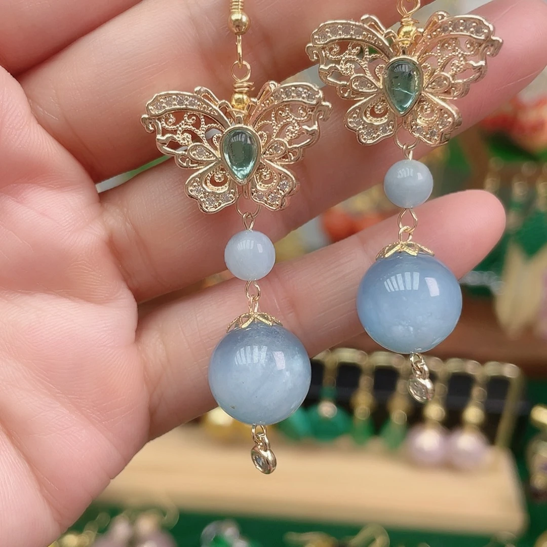 石英质玉合金耳饰