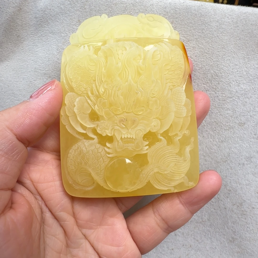 蜜蜡未镶嵌珠宝奇石