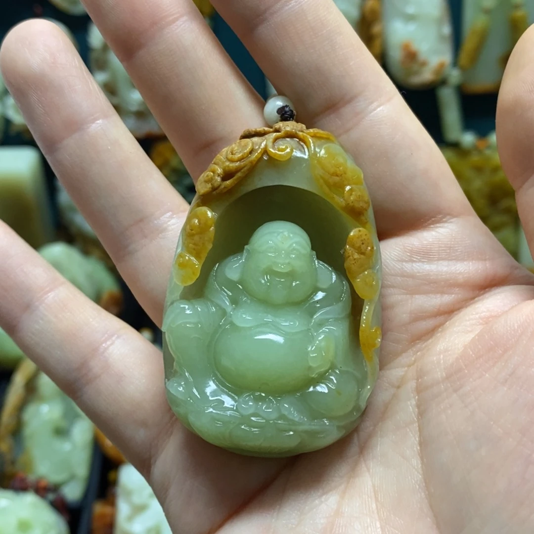 领***员和田玉未镶嵌吊坠(赠链)
