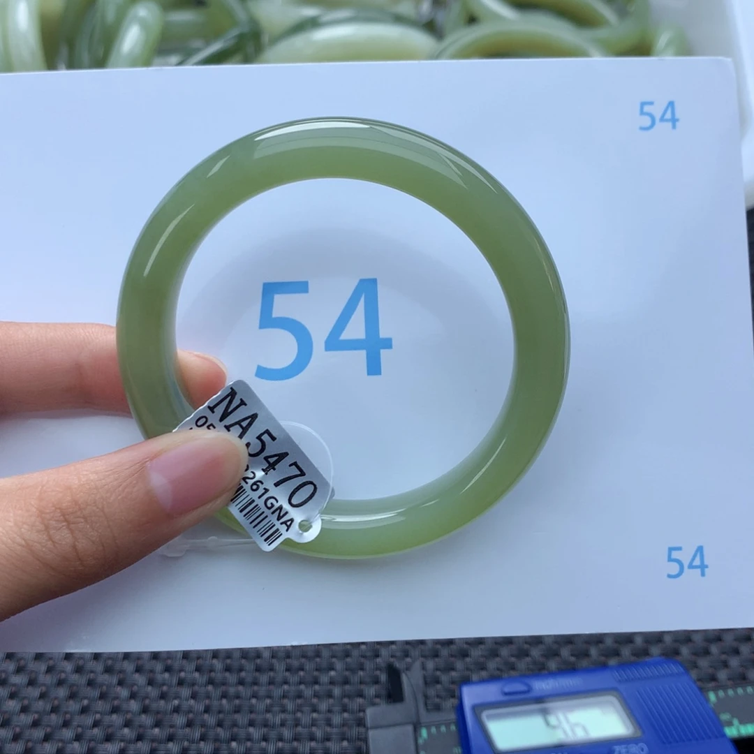 和田玉手镯未镶嵌嗯*哈