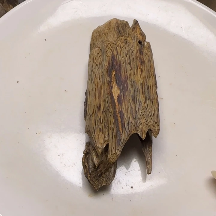 c***木手工艺大山树心虫漏40克