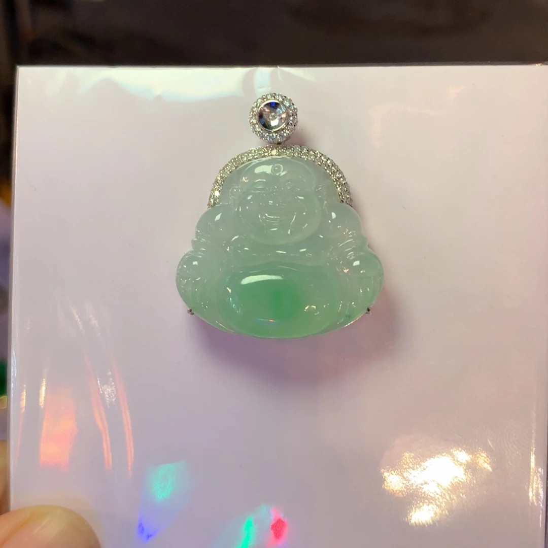 F***，颈饰18K金镶嵌翡翠佛公