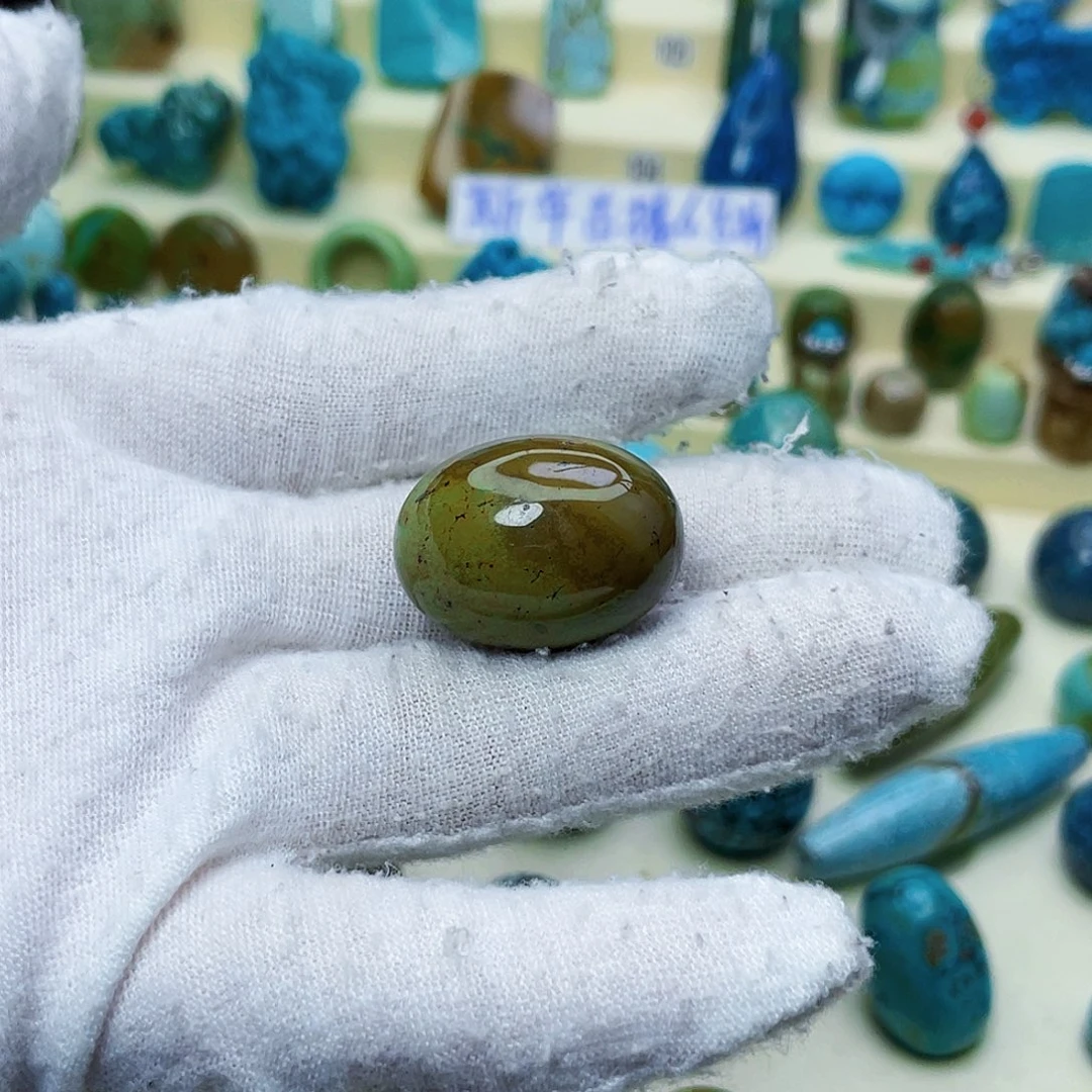 绿松石颈饰未镶嵌