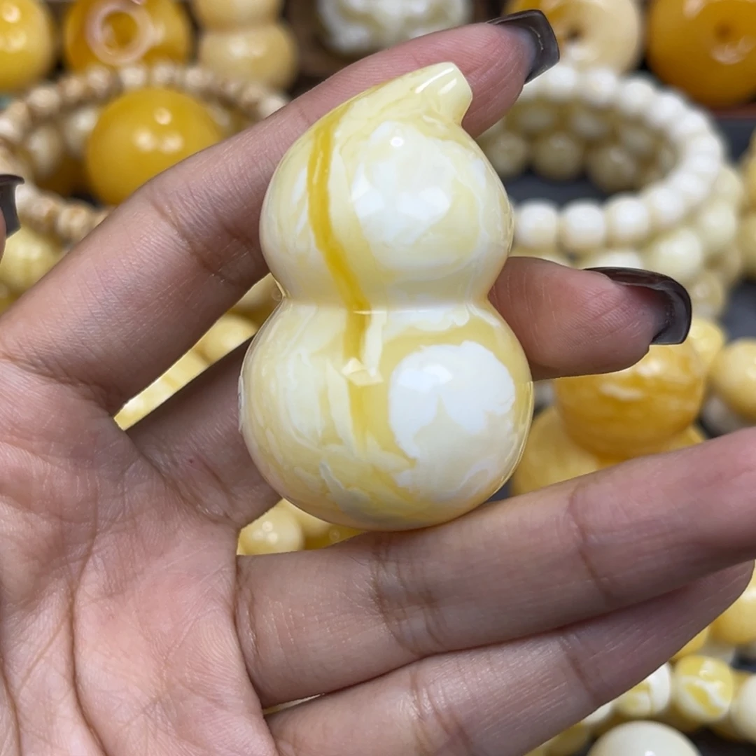 琥珀未镶嵌手串……
