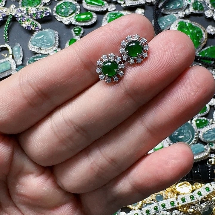 翡翠颈饰未镶嵌天然A货翡翠放漏