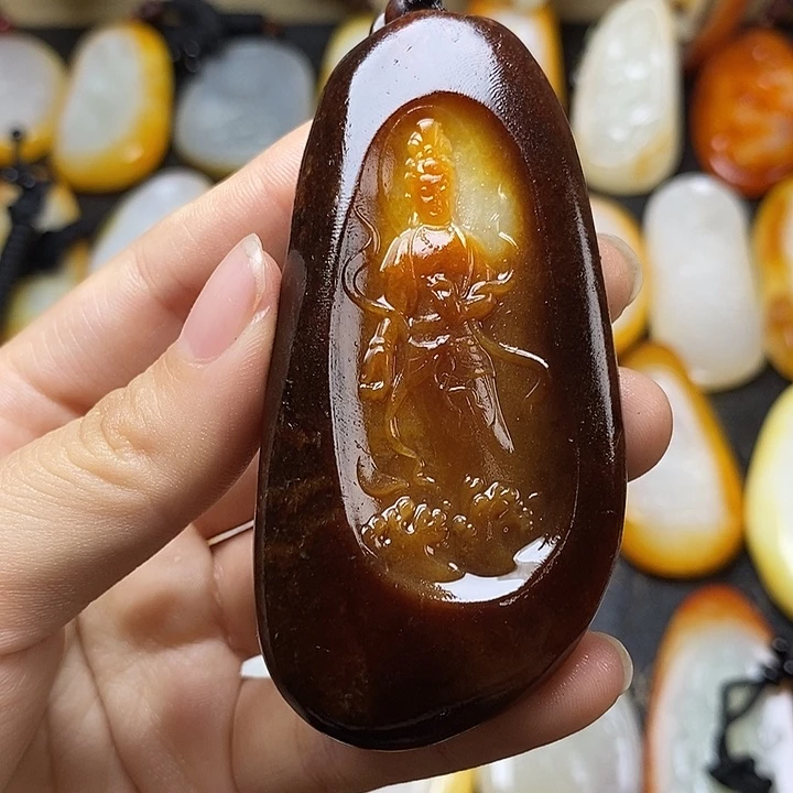 和田玉（糖玉）未镶嵌颈饰