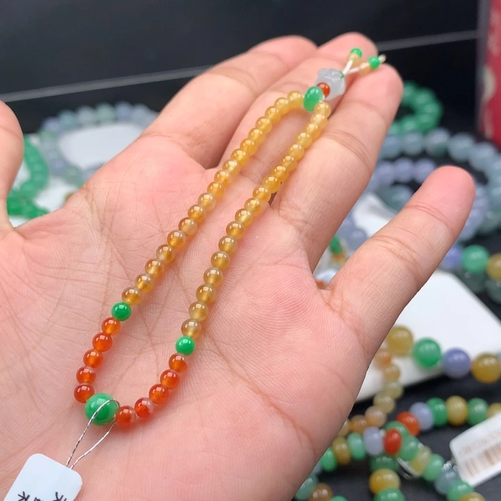 翡翠手镯未镶嵌卡