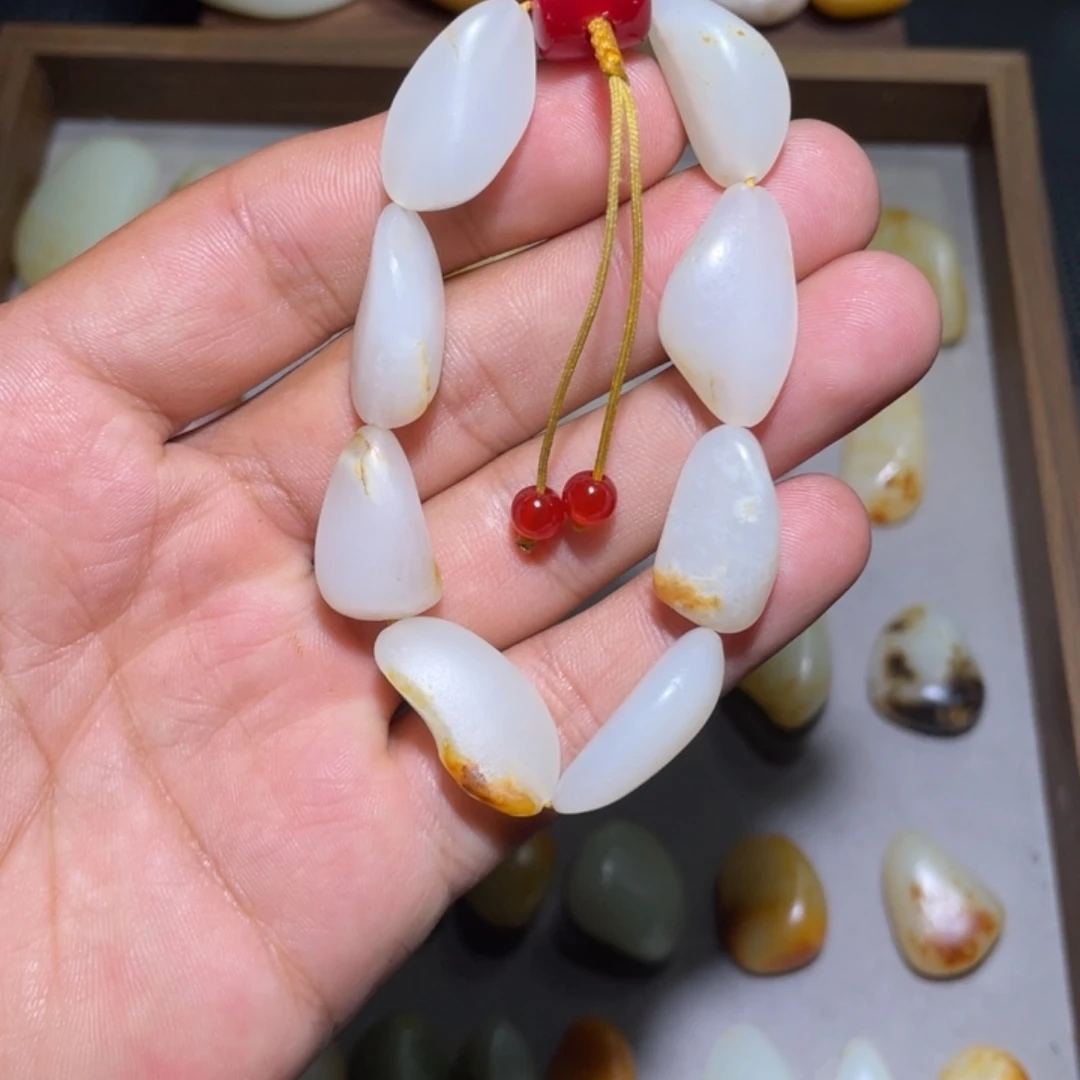 和田玉吊坠(不含链)未镶嵌30克原籽无修