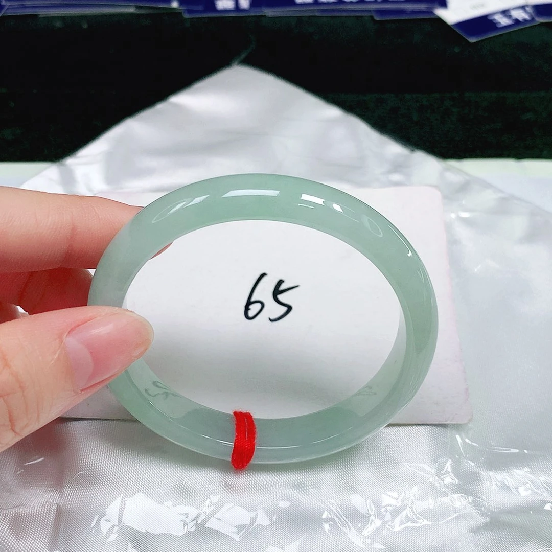 翡翠手镯（贵妃镯）未镶嵌