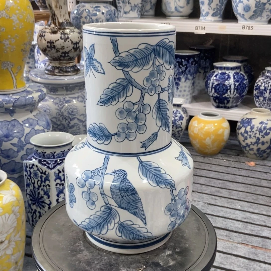 摆件D**W花瓶手绘釉下彩