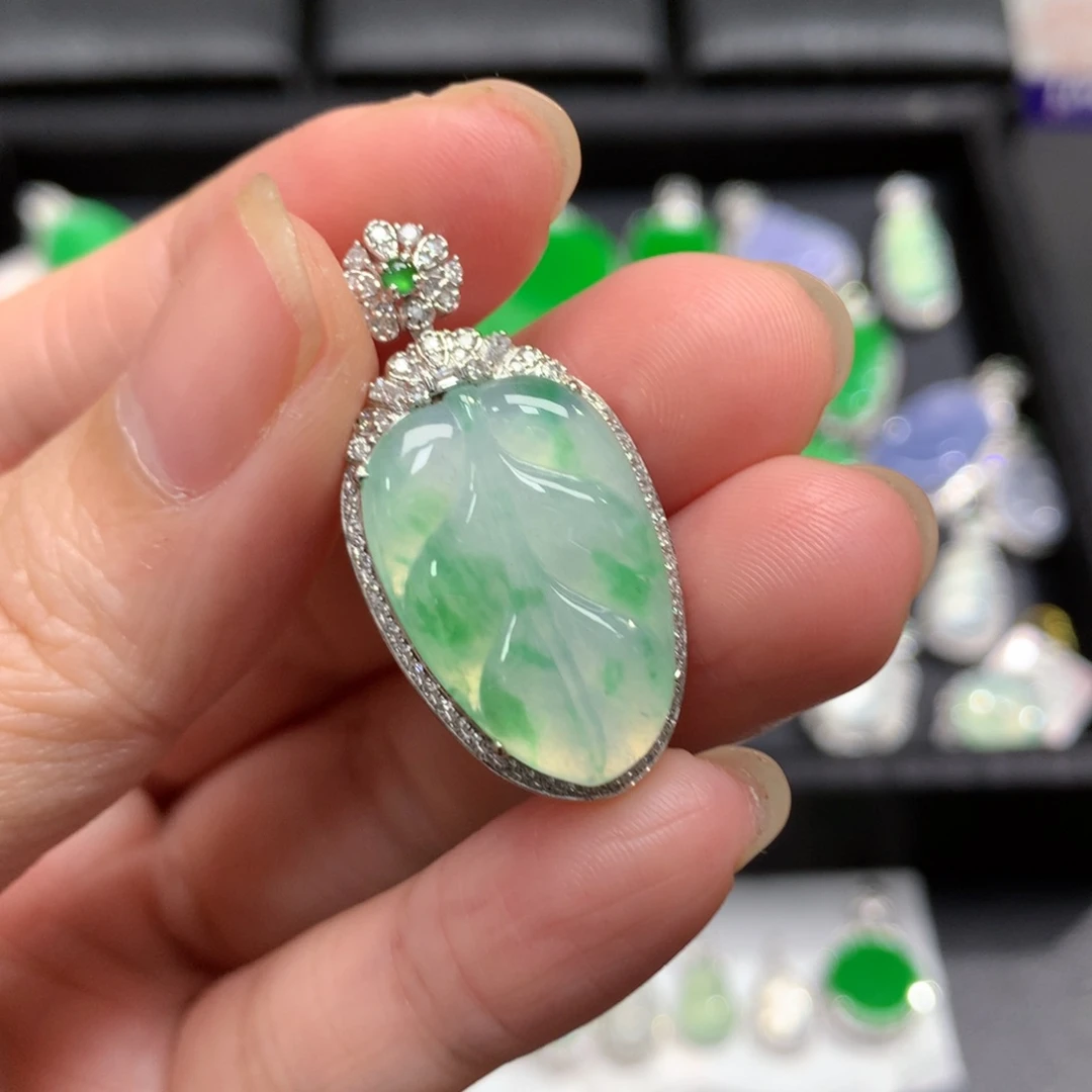 翡翠18K金镶嵌吊坠(不含链)