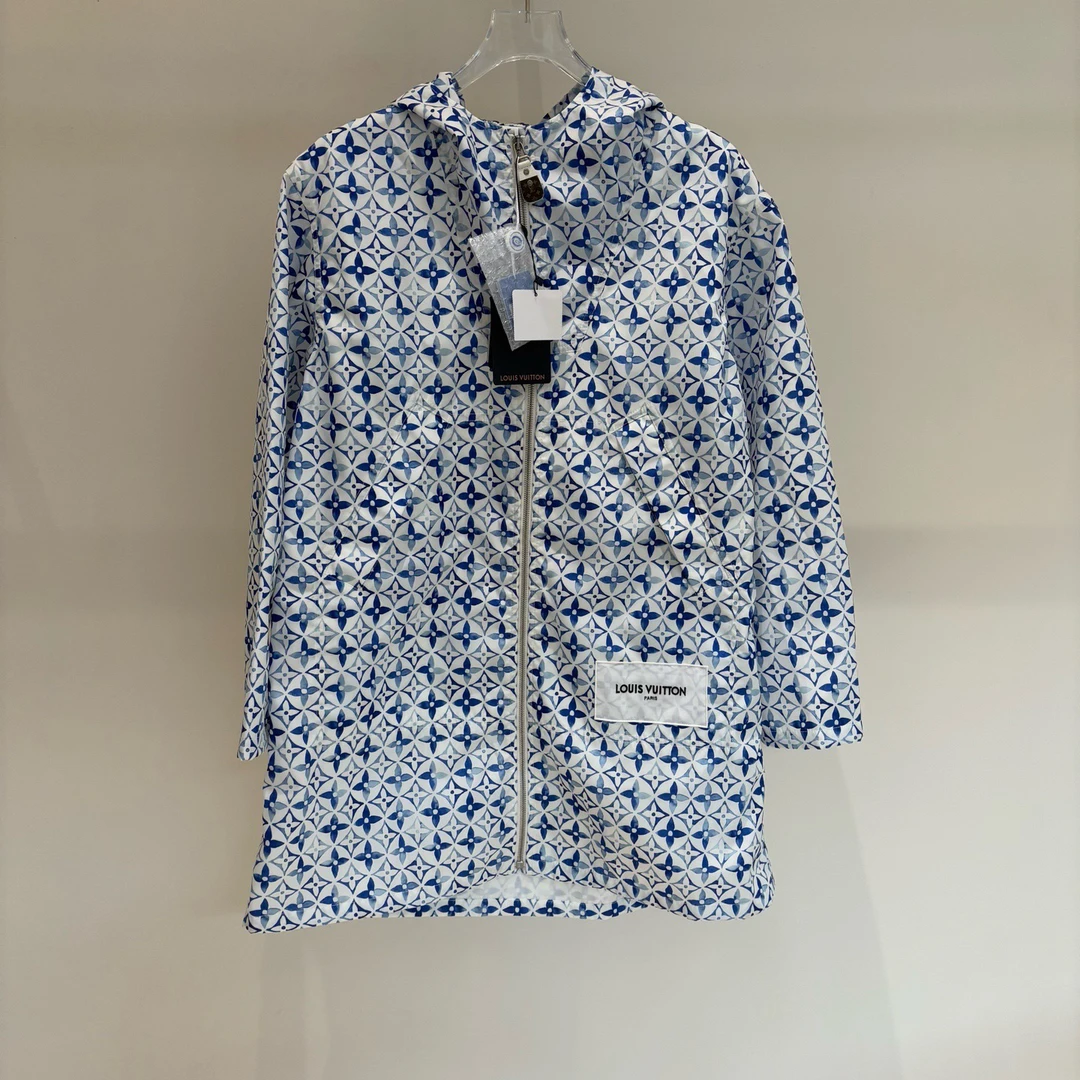 未使用 LouisVuitton/路易威登 LV2097 四叶草外套36码原价32000