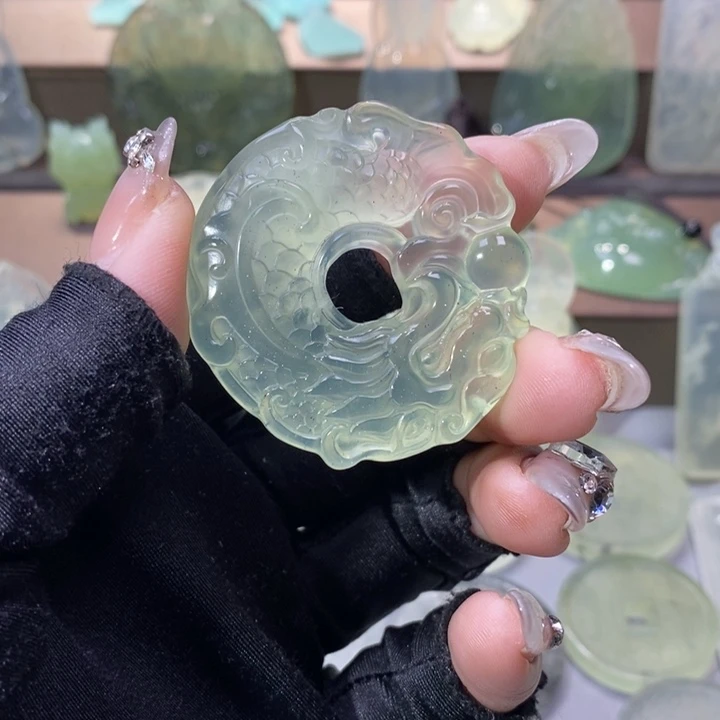 岫玉吊坠未镶嵌璀***玄吊坠