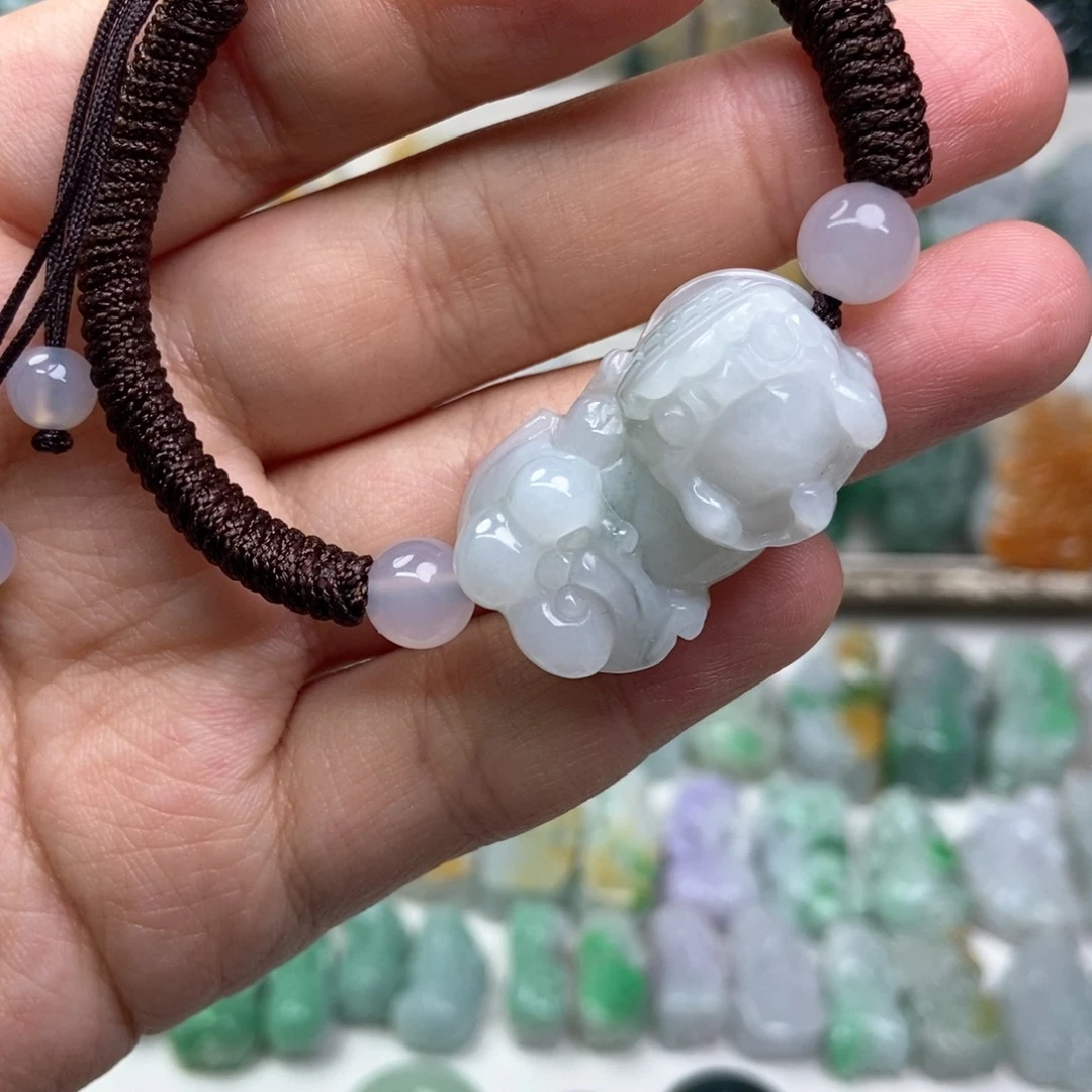 翡翠未镶嵌吊坠(赠链)