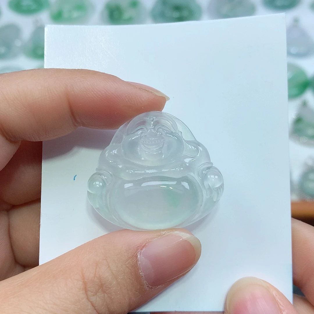 翡翠颈饰未镶嵌佛