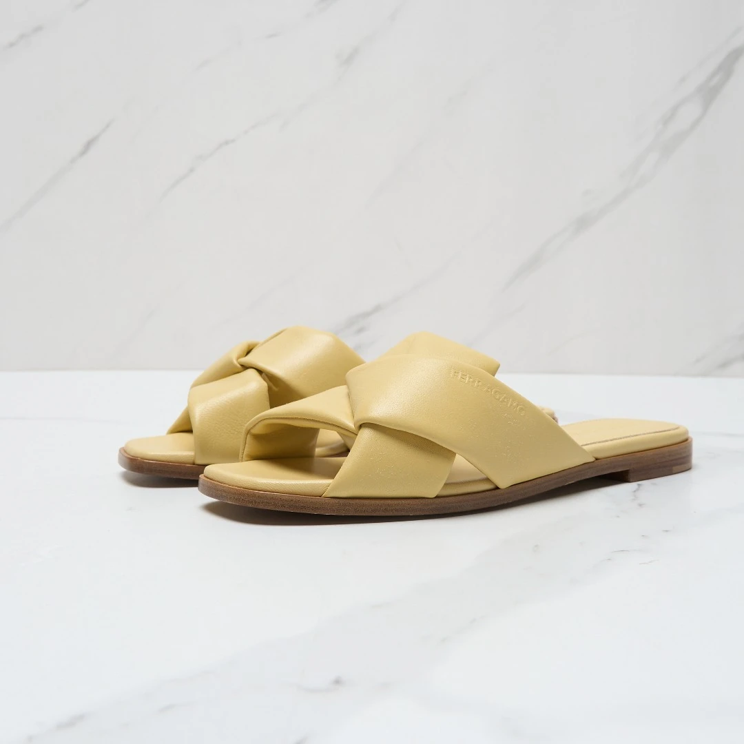 全新未使用/菲拉格慕女士ALRAI系结凉拖FGGS00369