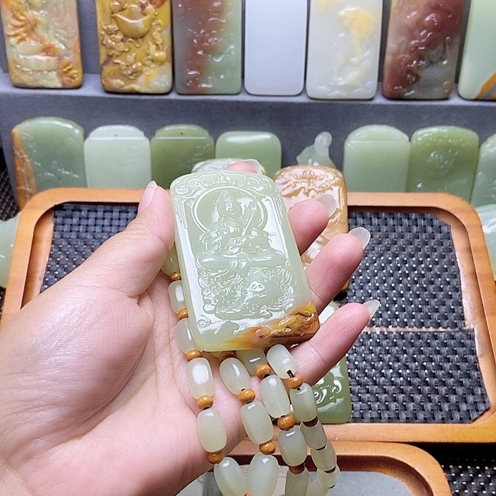 终****新疆昆仑山脉料兔子