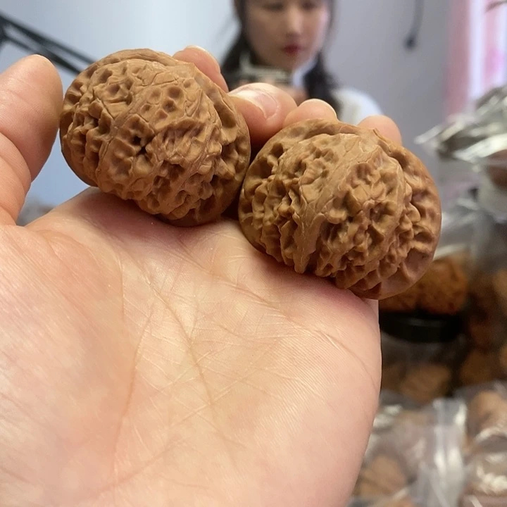 &***K文玩核桃把件43宫灯修