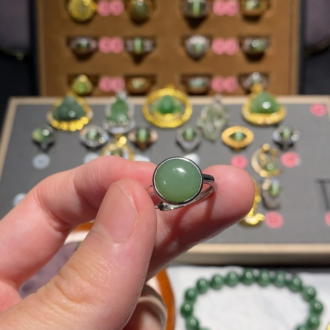 和田玉未镶嵌戒指