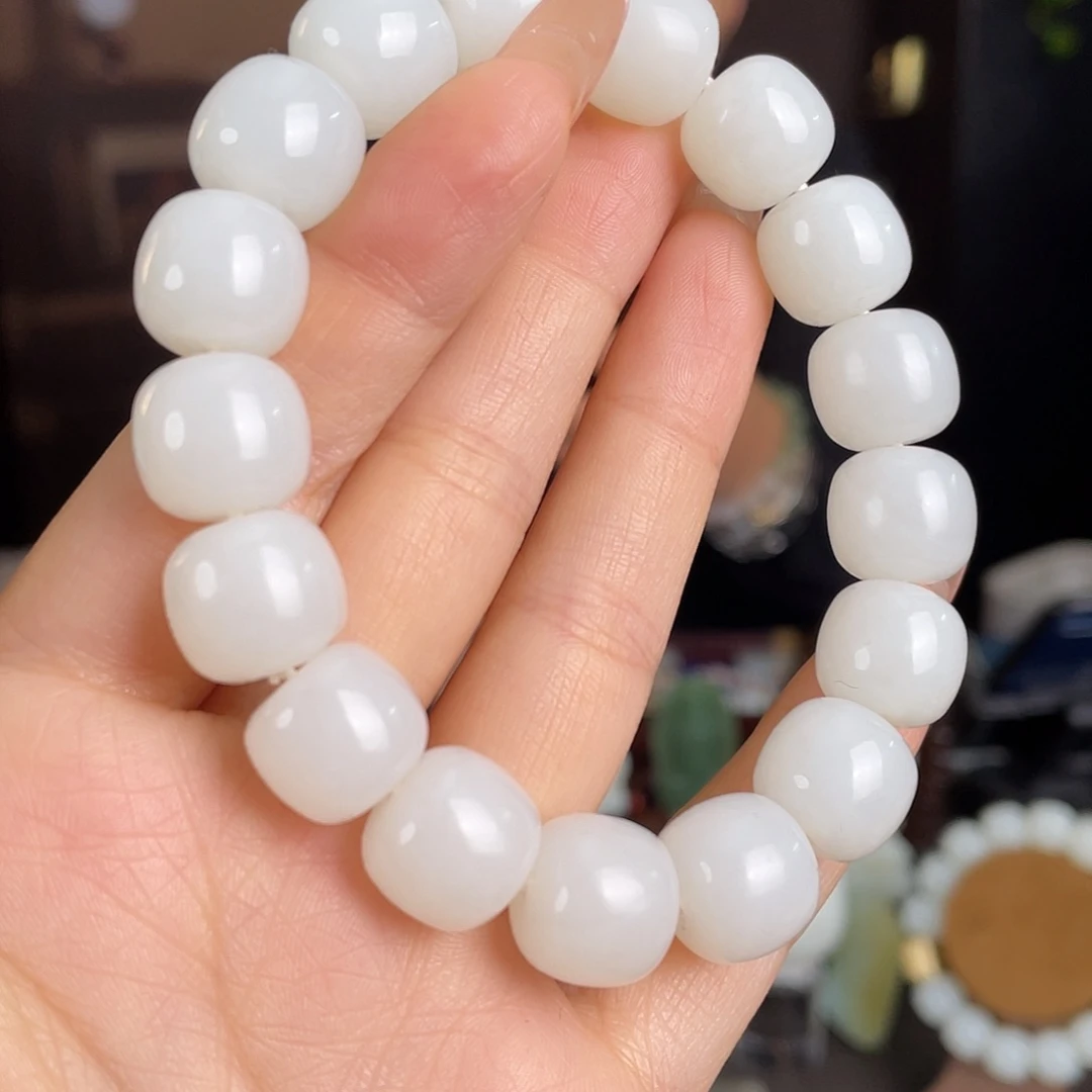 和田玉未镶嵌颈饰定制发货