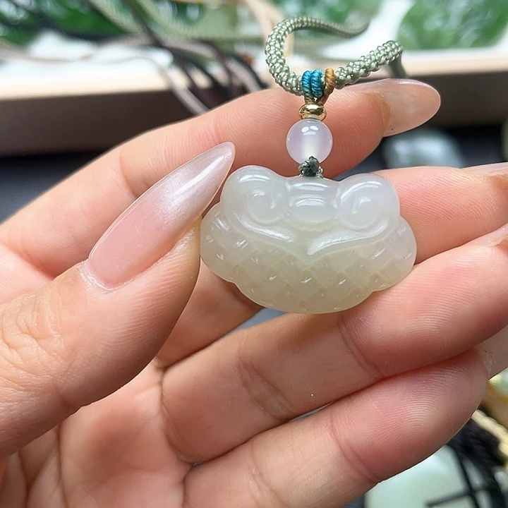 【闪购商品】颈饰未镶嵌和田玉（糖玉）
