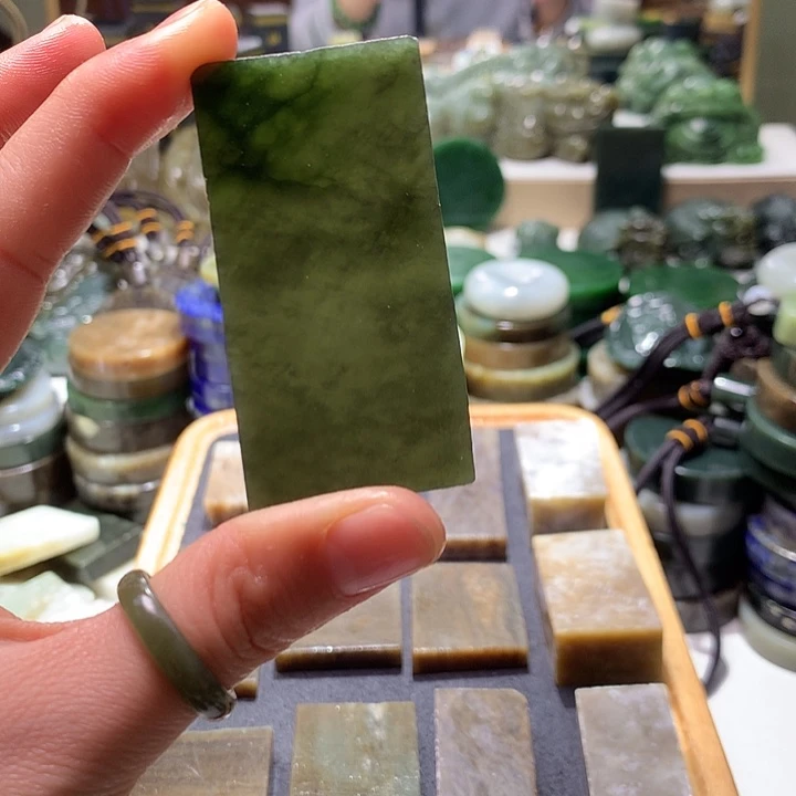 和田玉未镶嵌珠宝半成品