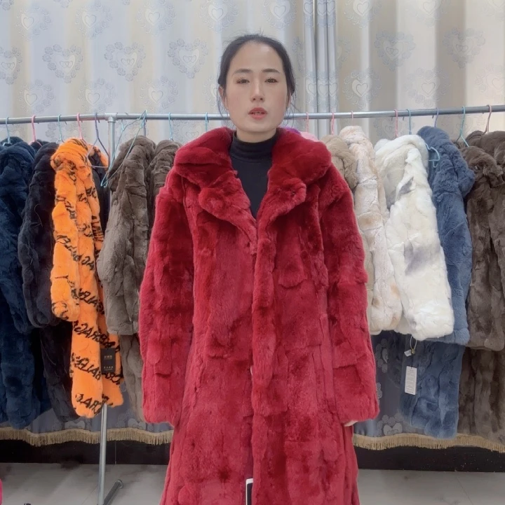 墨**年车厘子红大衣3xl