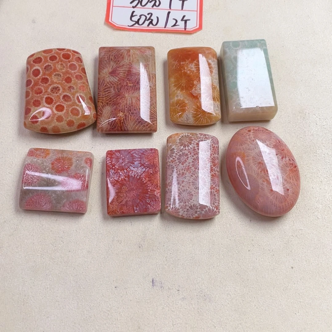 【闪购商品】合金颈饰硅化玉J****妮