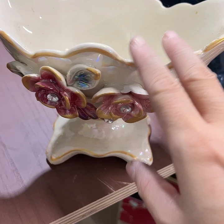 瓷片瑕。。。。。。。。。。。。。。。