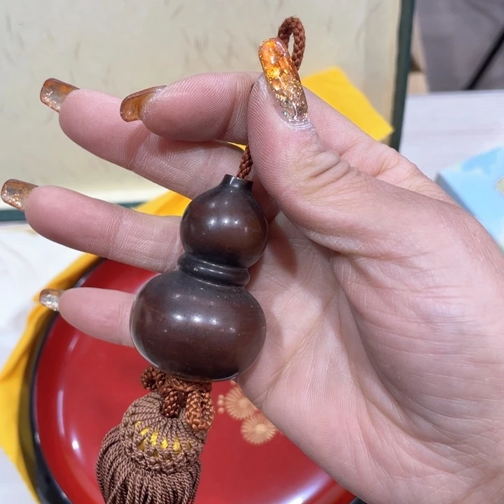 白*湾新亿阁中古商品无售后