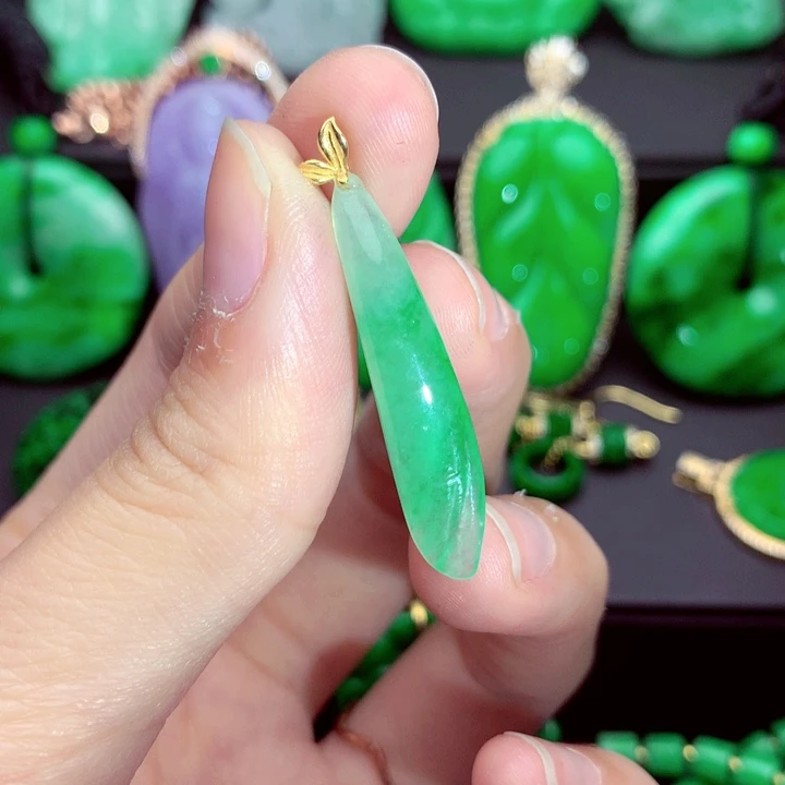 翡翠18K金镶嵌吊坠(不含链)