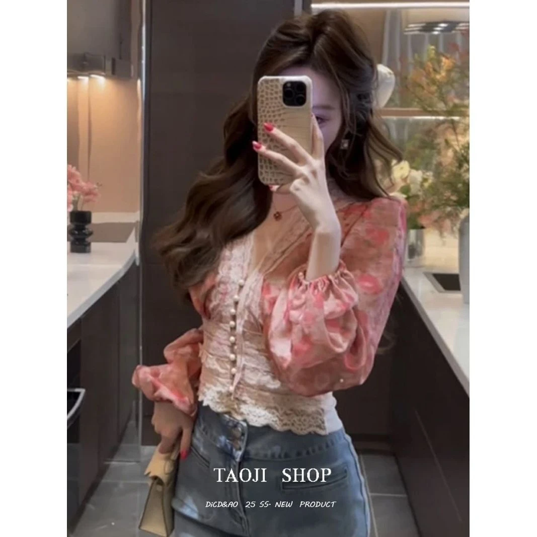 法式浪漫蕾丝拼接V领碎花衬衫女春秋纯欲气质掐腰显瘦绝美短上衣