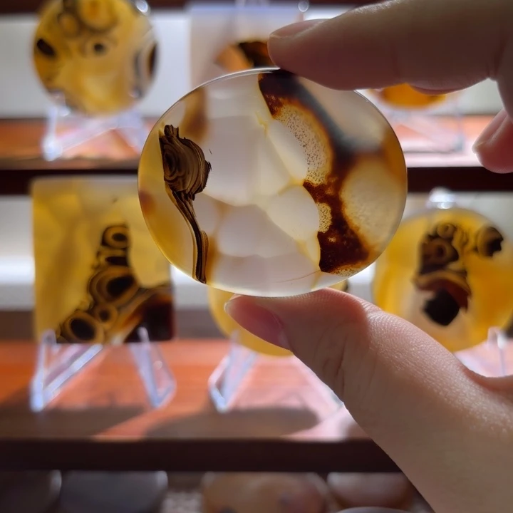 未镶嵌颈饰玛瑙/玉髓