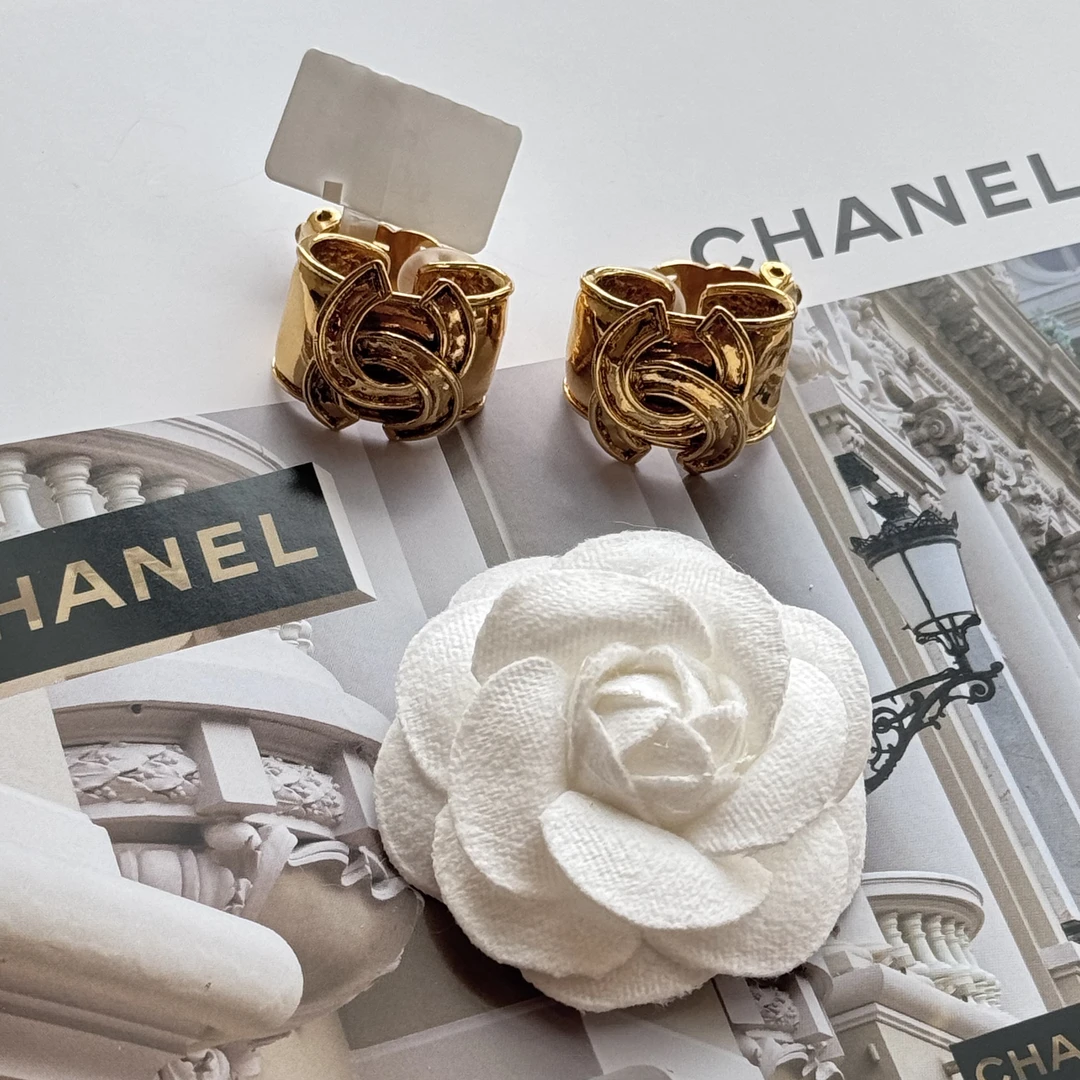 95新 Chanel/香奈儿 香奈儿立体双C素金耳圈