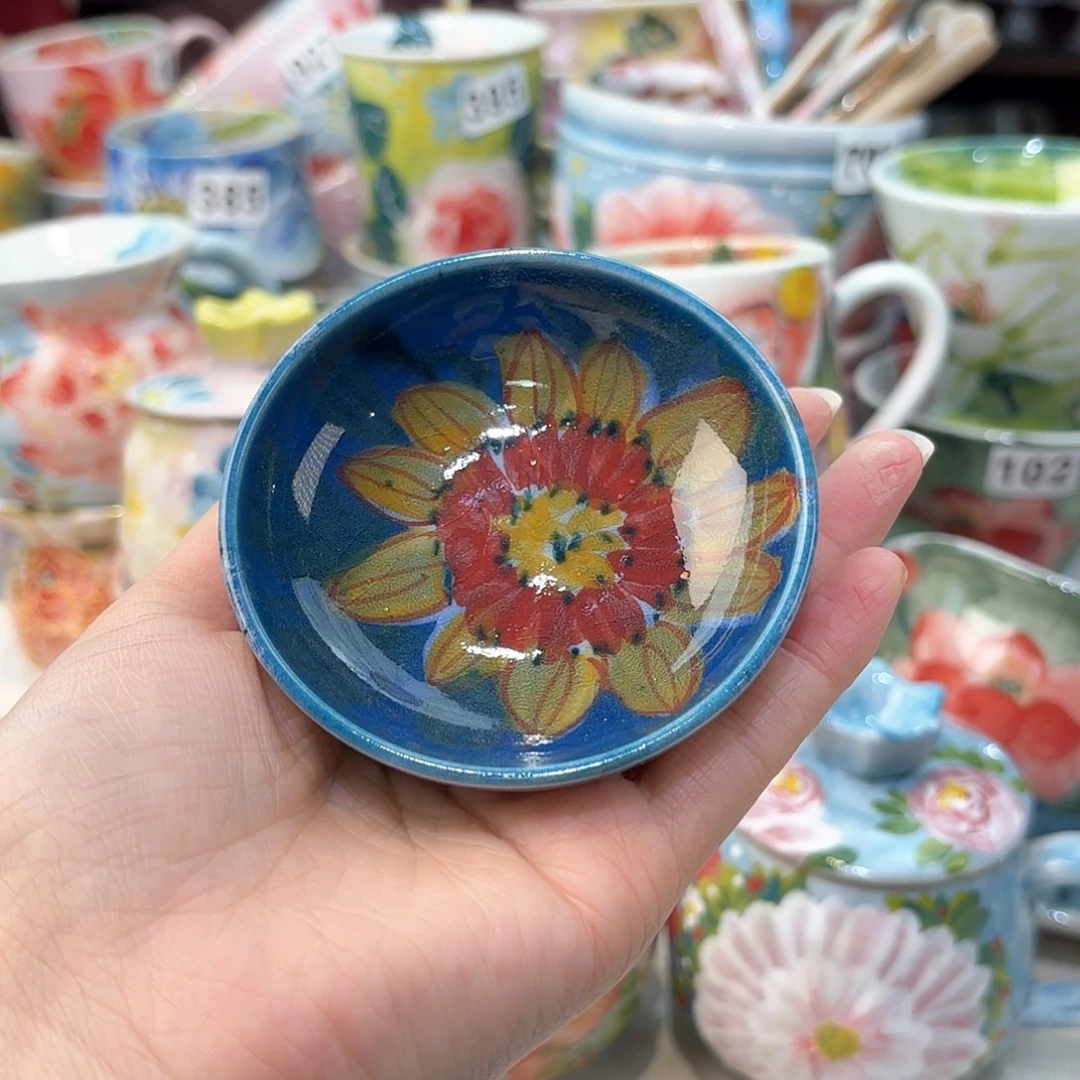 瓷片兔兔好可爱呀