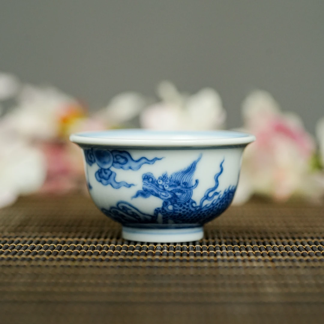 【小乔赏瓷】望月怀古麒麟迷你压手杯wyhg19.