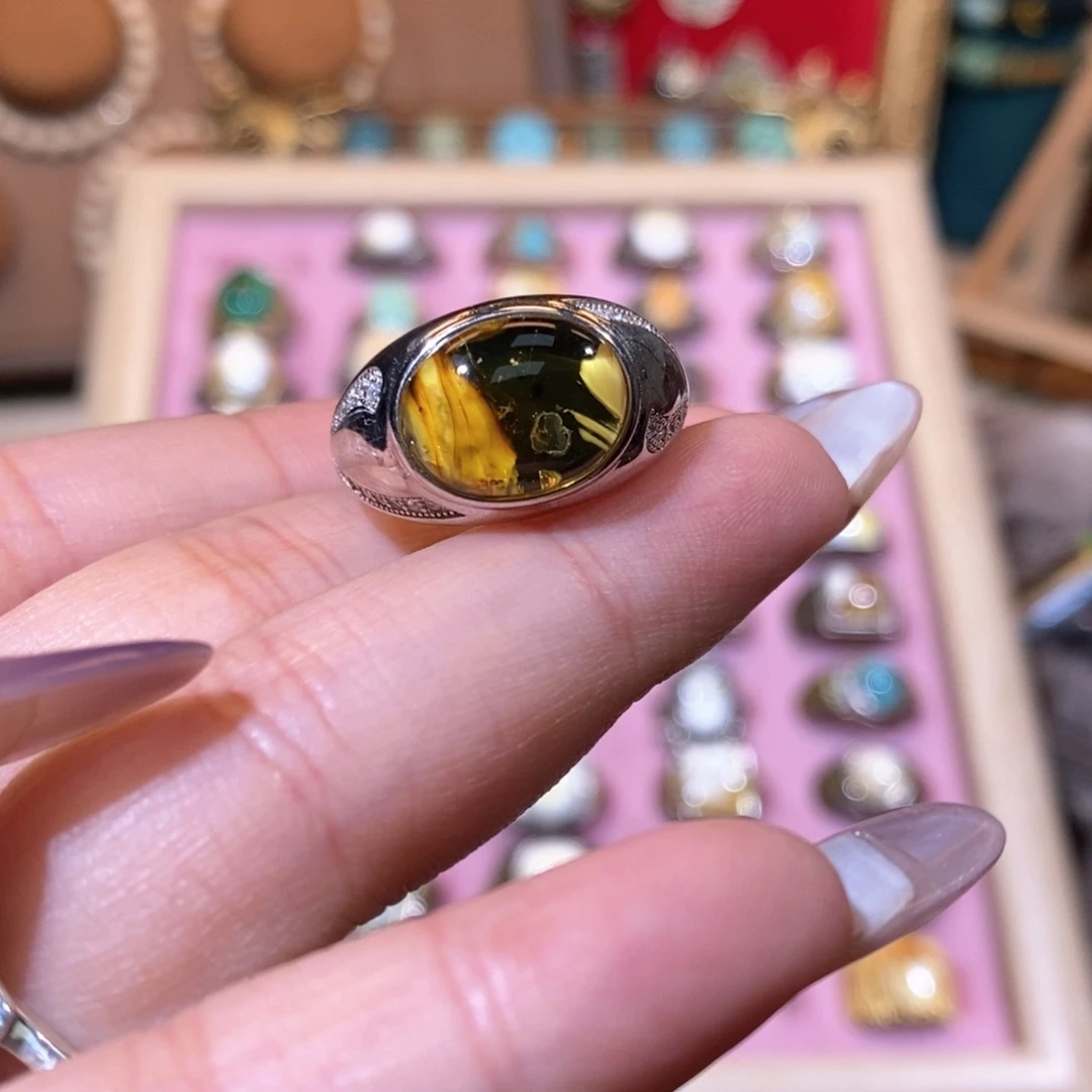 琥珀戒指银S925镶嵌嗡**翁戒指