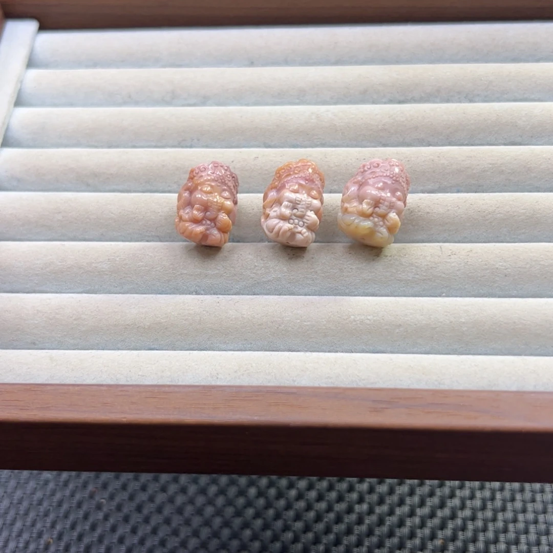 石英质玉未镶嵌珠宝半成品?*.