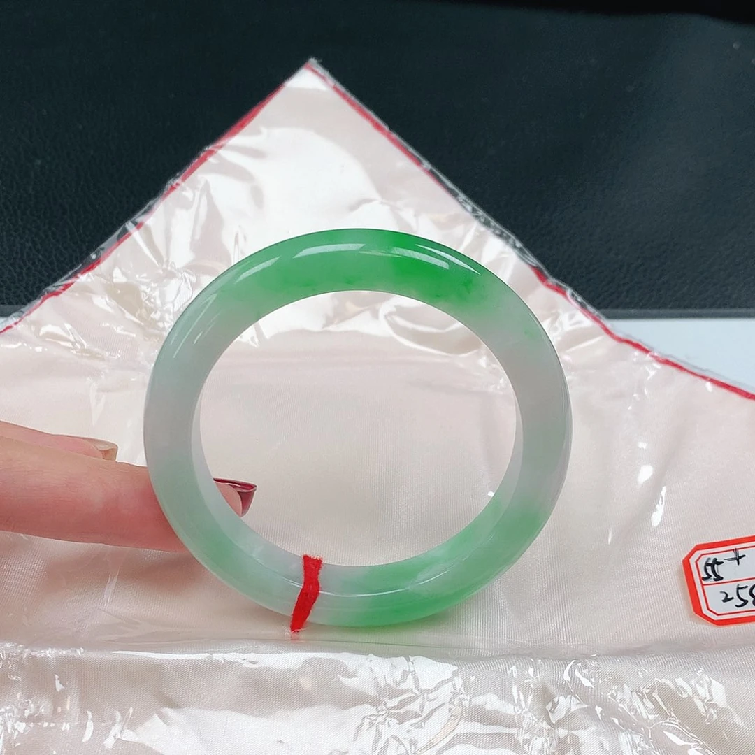 未镶嵌手镯翡翠521
