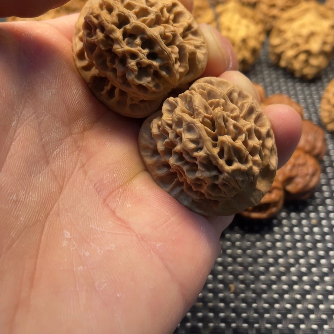 Z**丶秦岭小王文玩核桃