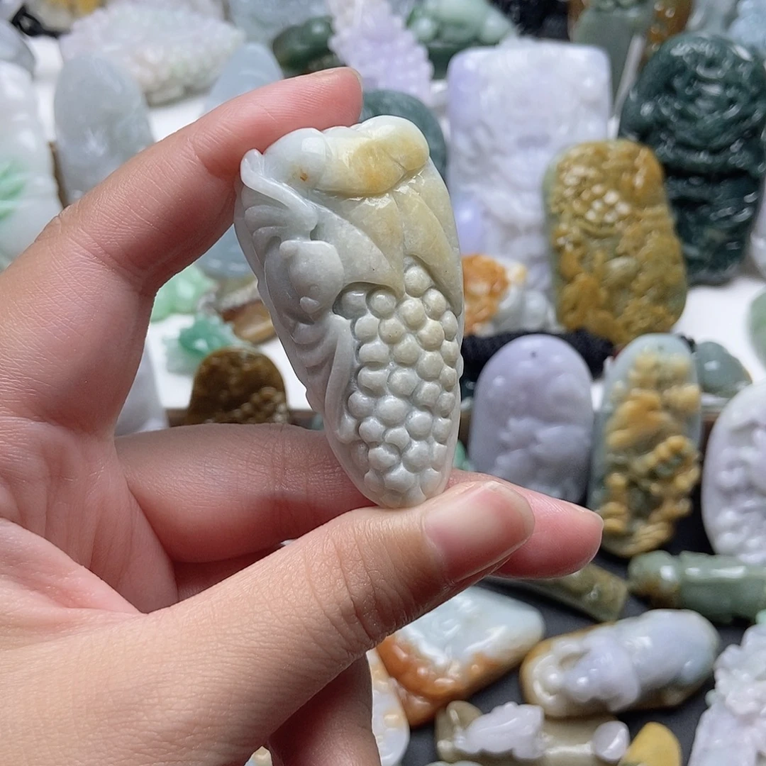 翡翠未镶嵌颈饰翡翠