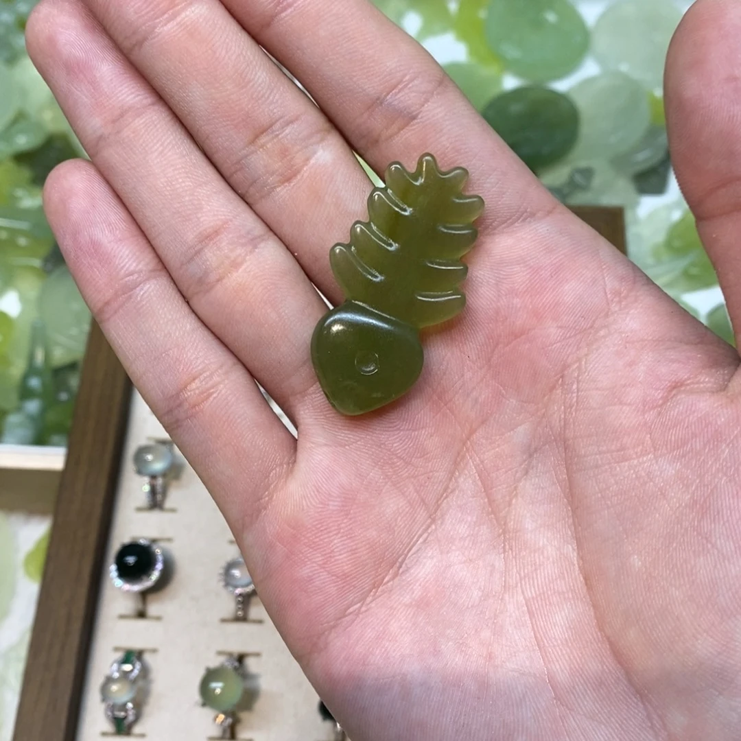 岫玉未镶嵌吊坠(不含链)两单包邮