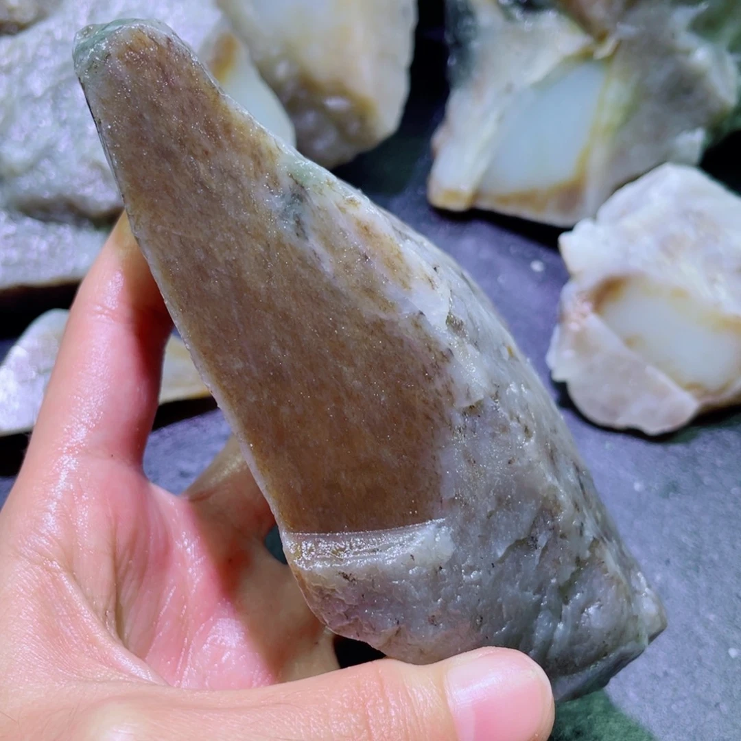 和田玉未镶嵌珠宝半成品