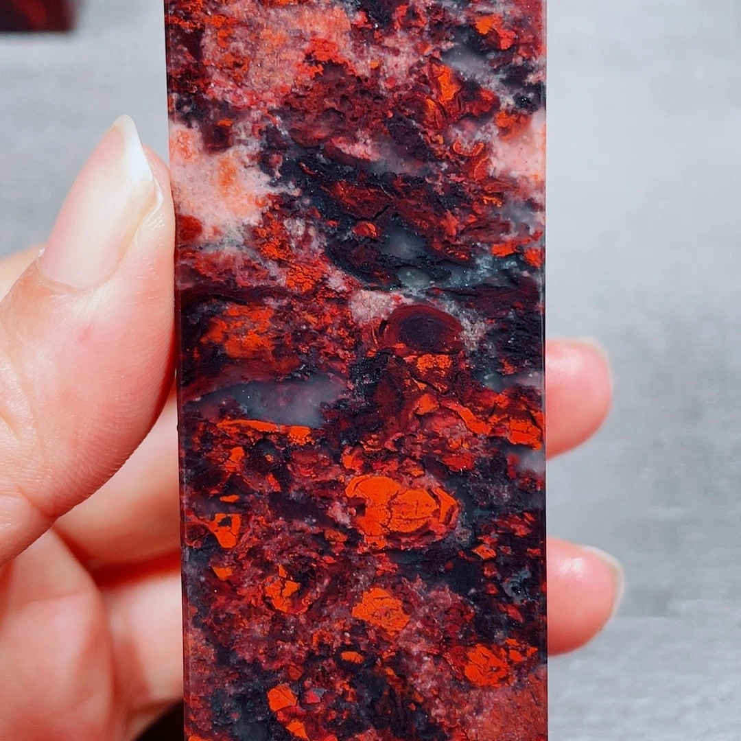 玉桂林鸡血玉印章镇尺12